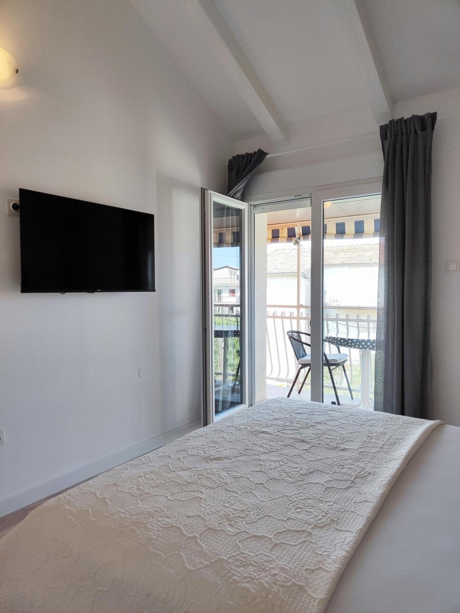 Apartmani Seka 沃迪切 外观 照片